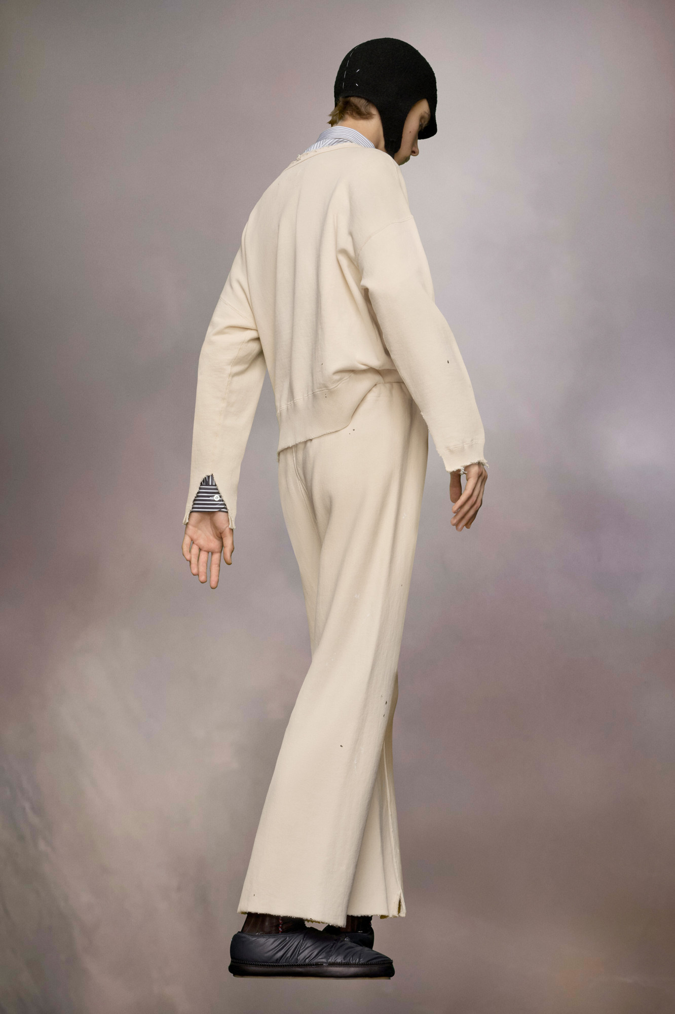 MAISON MARGIELA MAISON MARGIELA HANDWRITTEN RAW-CUT EDGE DISTRESSED SWEATSHIRT